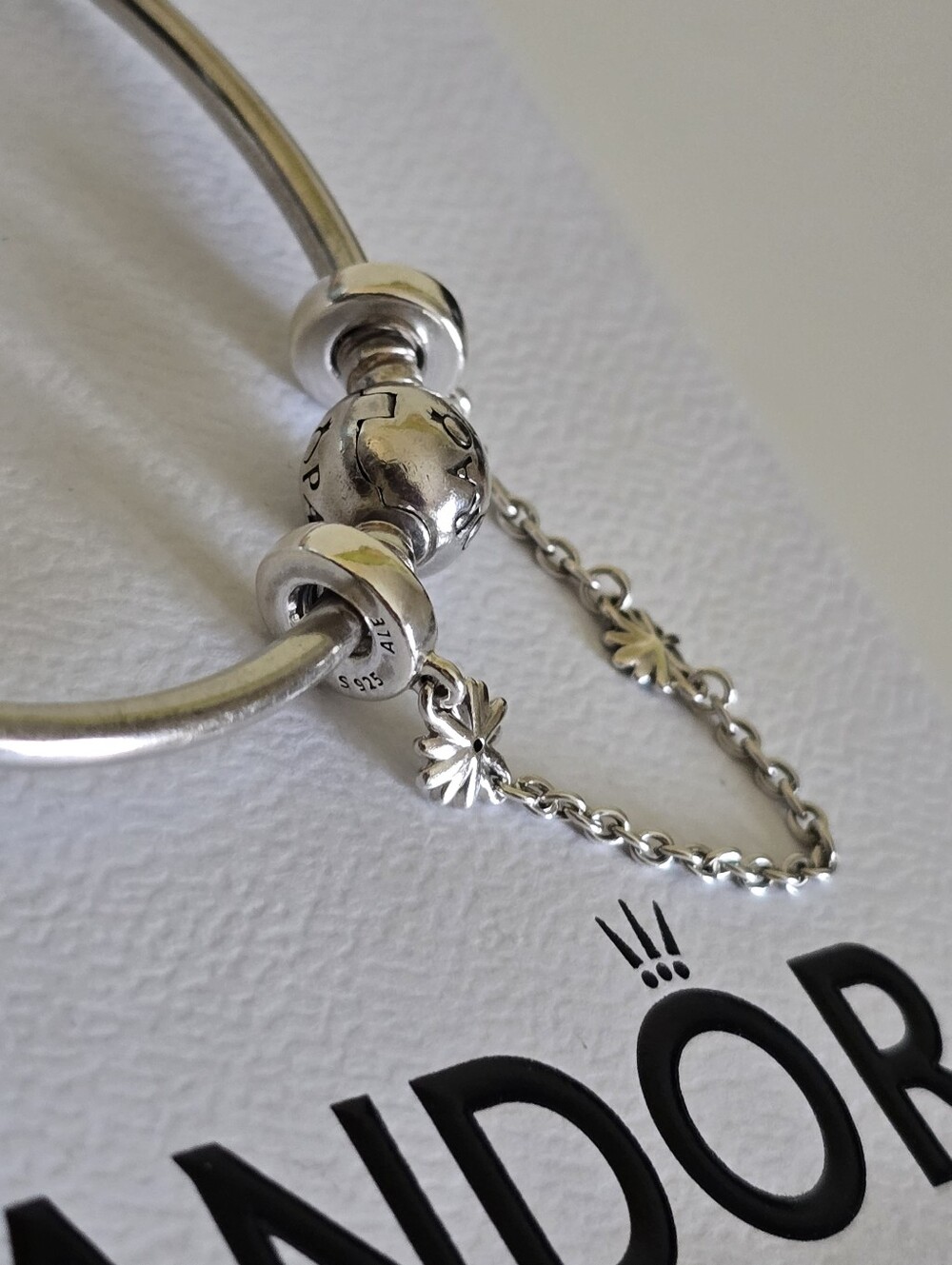 Pandora Moments Sterling Silver Daisy Safety Chain With Clear CZ - Picture 8 of 16